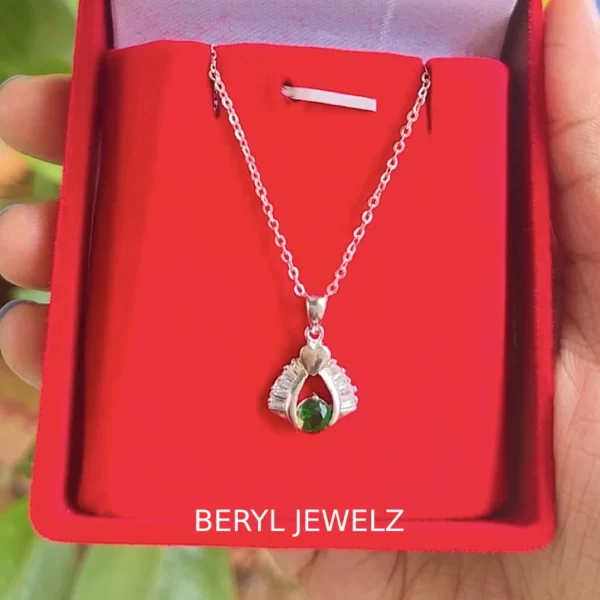 Beautiful Green Diamond Silver Chain Necklace